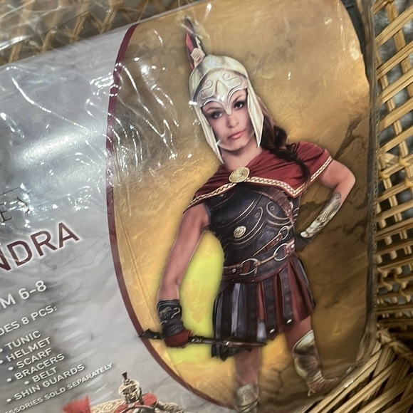 New Kassandra Assassins Creed Halloween Costume - Picture 5 of 10